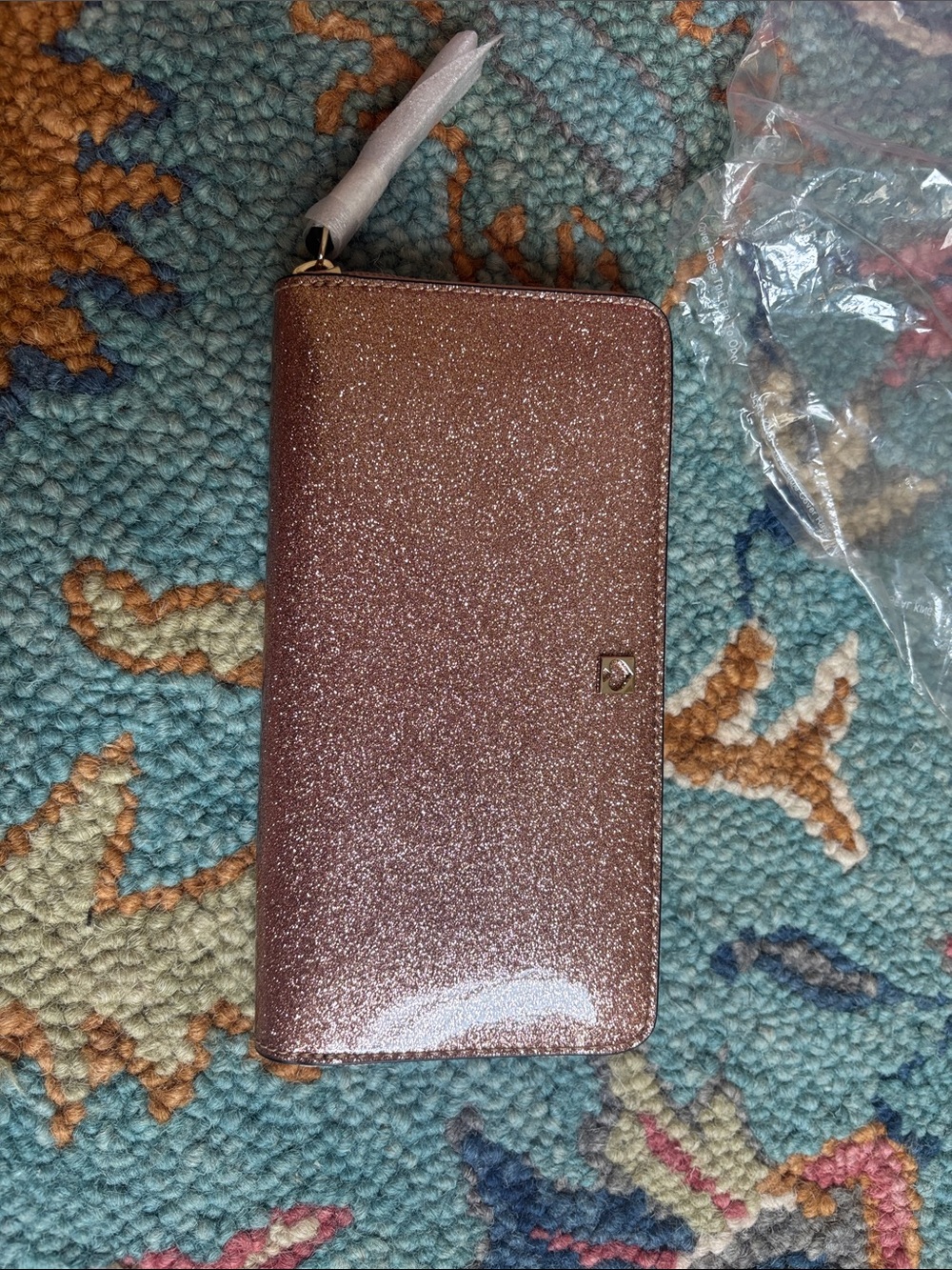 BNWT Kate Spade Mavis Street Neda zip- aroundwallet in sparkle rose gold